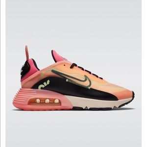 Nike WOMEN'S AIR MAX 2090